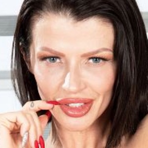 Joslyn James XXX