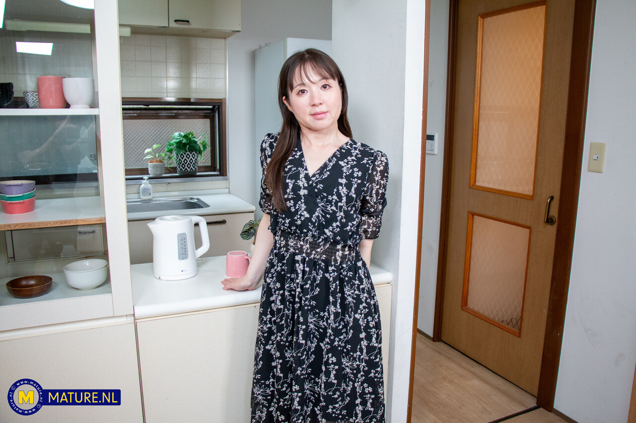 Mature Mio Fujisaki Big Tits Anal Creampie Blowjob Threesome Lesbian