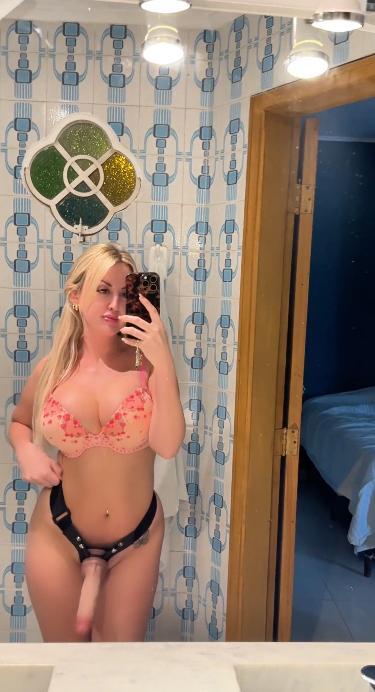 OnlyFans 女神 Julie XXX 图片