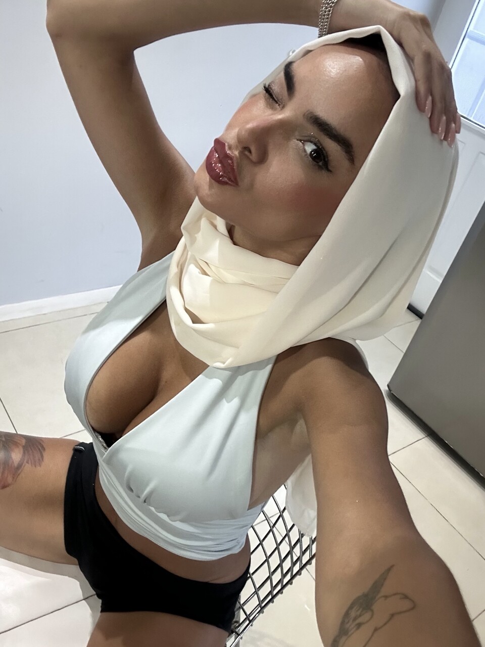 نجمة أونلي فانس سلمة إيمان عارية XXX